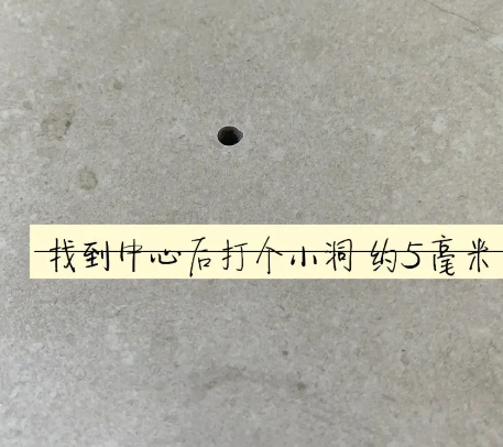 太仓瓷砖空鼓维修公司专业解答在瓷砖铺贴过程中，如果砂料搅拌不均匀，将会带来以下问题